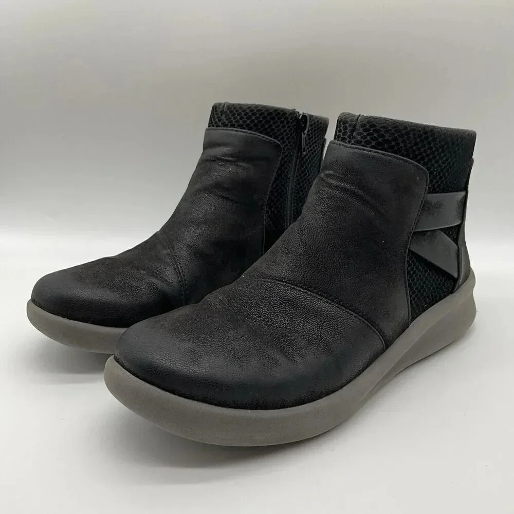 Cloud Steppers by Clarks Side Zip Rubber Sole Moccasin Womens Size 7.5 Black